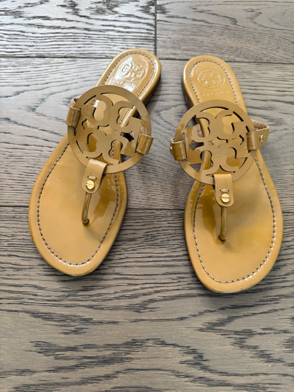 Tory Burch Miller Thong Sandal in tan. Size 9
